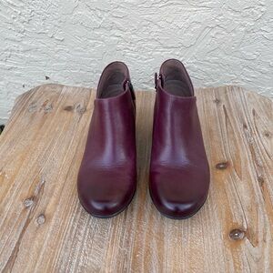 Dansko Raina Wine Ankle Boot Size 39